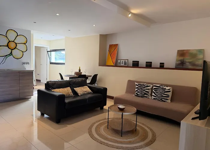 Golden Flower アパート タコロンテ